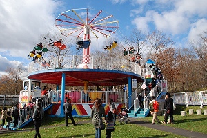 写真：秋の遊園地まつりの様子