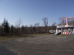 写真:SLコースター撤去後の遊具ゾーン