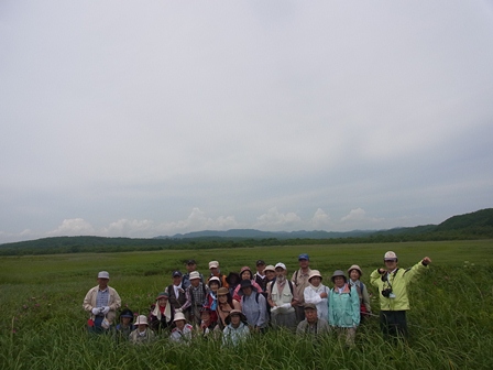 写真：キナシベツ湿原観察会の様子2