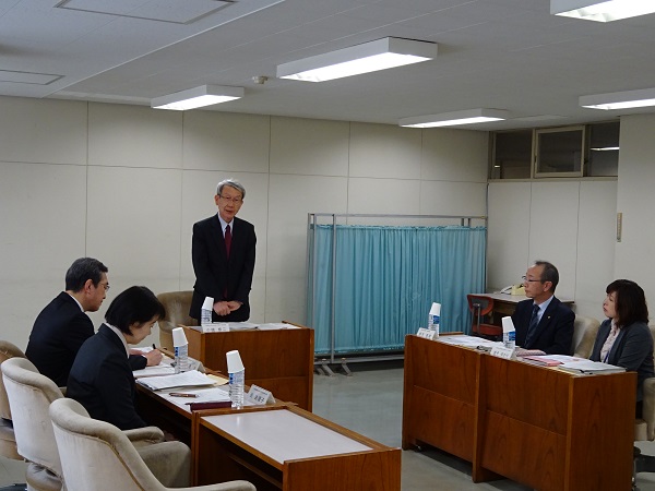 写真：第1回会議の様子