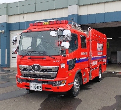 写真：化学消防車（前）