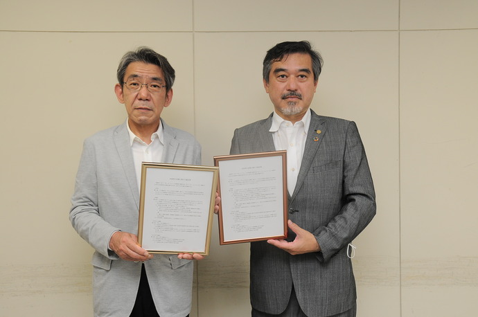 北海道行政書士会の市長表敬訪問