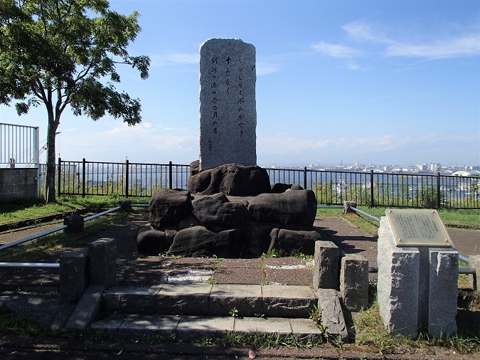 写真：石川啄木歌碑