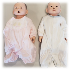 新生児人形の写真
