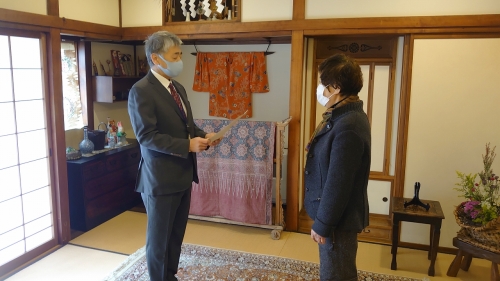 写真:登録証伝達式の様子