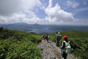 写真：阿寒湖温泉周辺の登山2