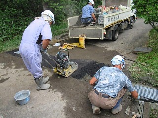 写真：萬木建設株式会社様ボランティア作業3