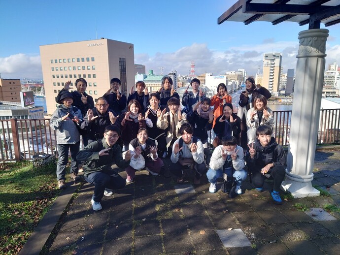 「くしラボと行く!北大通まち歩きイベント」_幣舞公園での集合写真