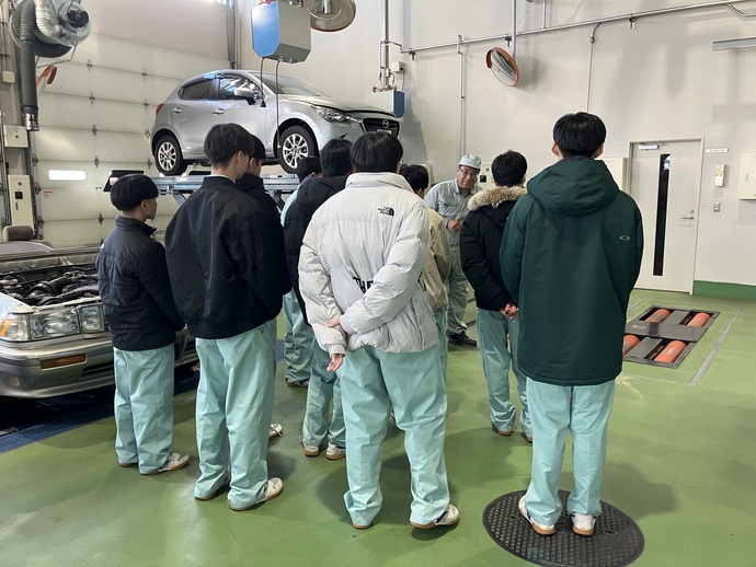 写真：自動車整備科