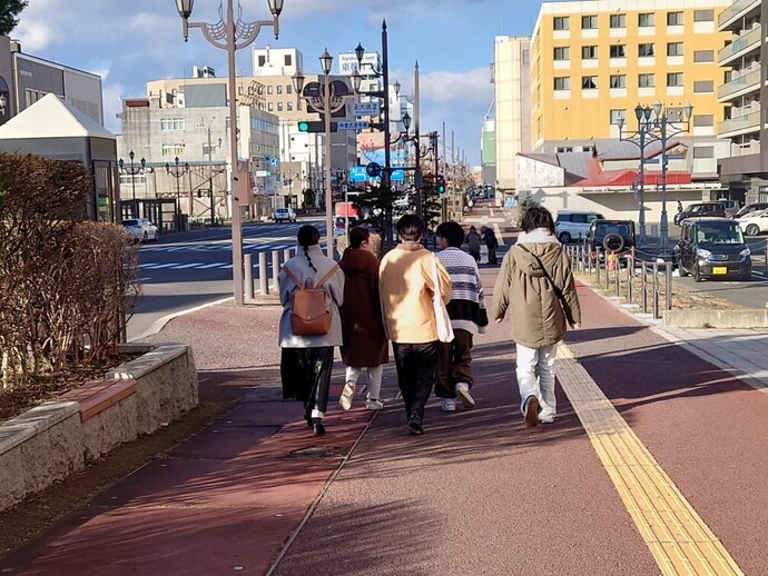 各班のまち歩きの様子1